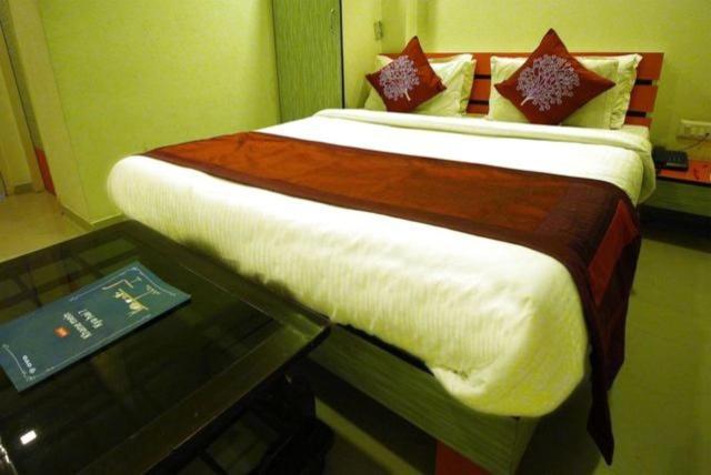 Hotel Royal Apple Ahmedabad Exterior foto