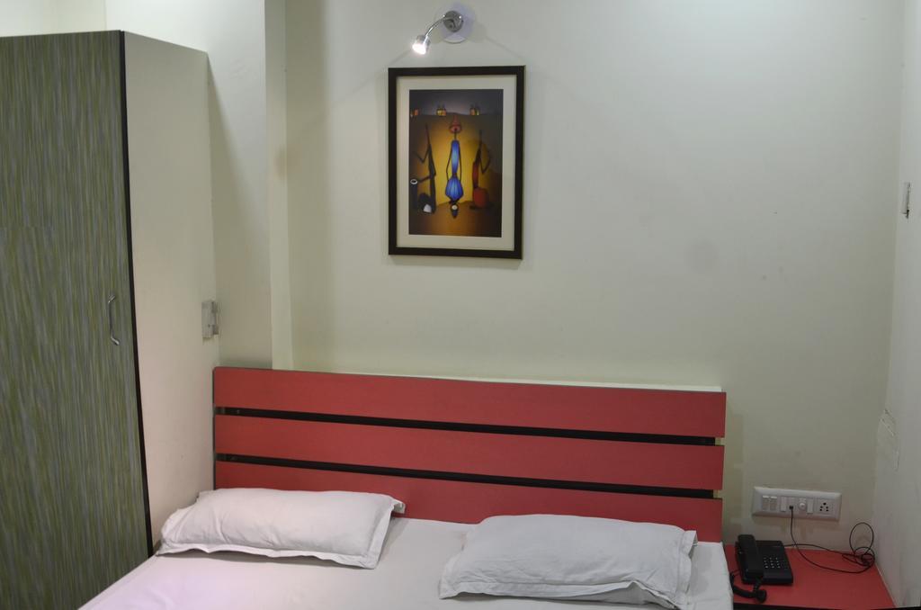 Hotel Royal Apple Ahmedabad Zimmer foto